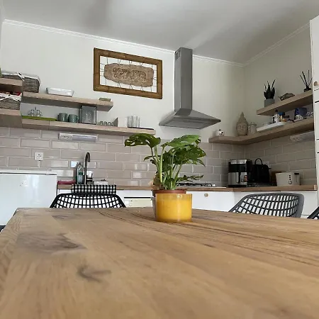 アパート Zen Garden Vendeghaz *