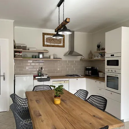 アパート Zen Garden Vendeghaz *