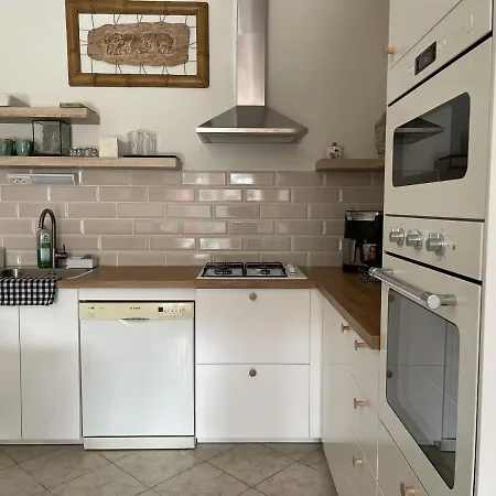 Zen Garden Vendeghaz アパート